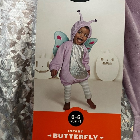 Purple Butterfly costume - Picture 3 of 4